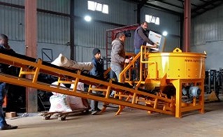 Machine a brique, parpaing, paves